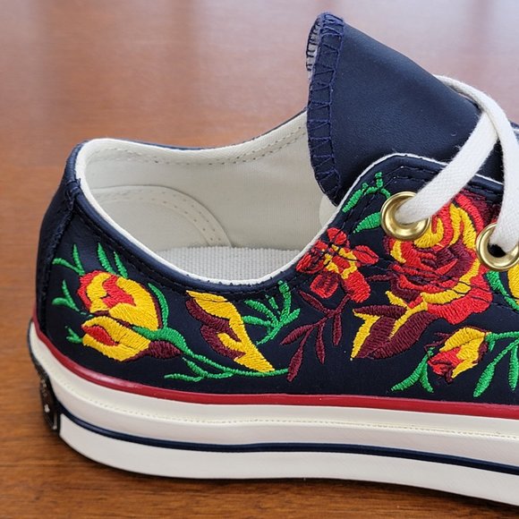 Converse Women's Chuck 70 Ox Parkway Floral Embroidery  561657C Sizes 5 - 7 - Picture 9 of 11